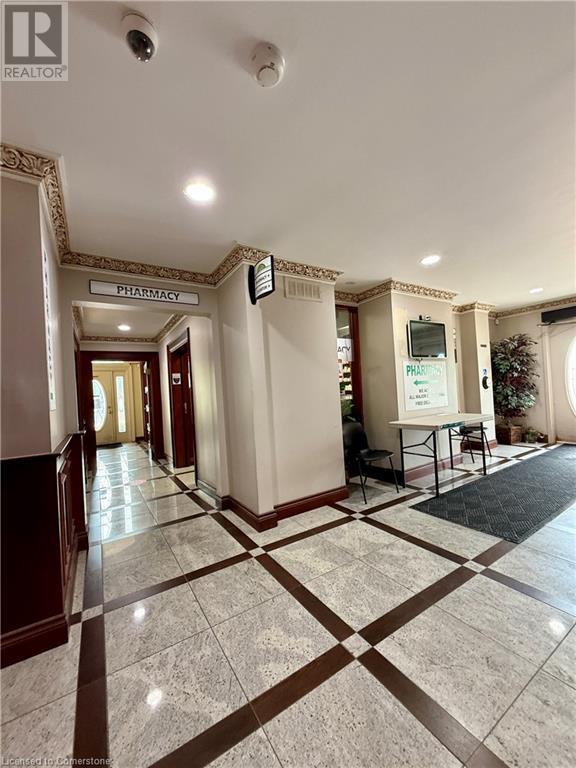 906 Brant Street Property Photo 16