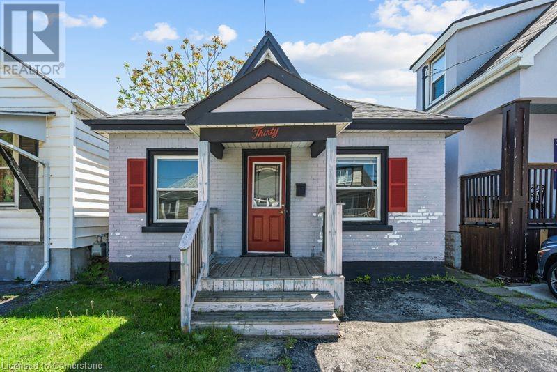 30 Robins Avenue Property Photo 1