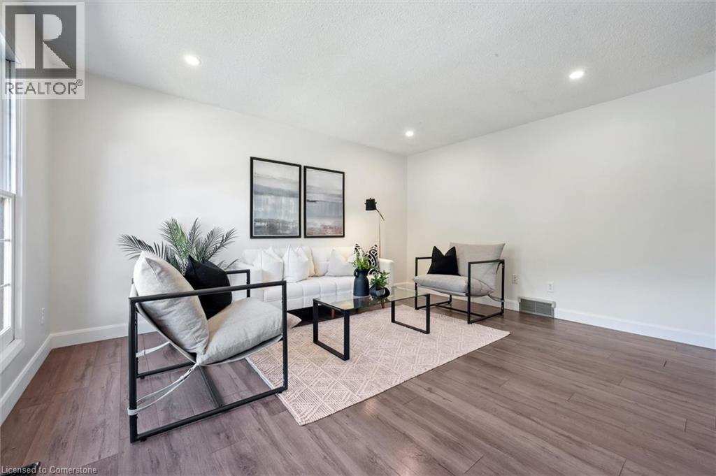 113 Matthew Street Property Photo 1
