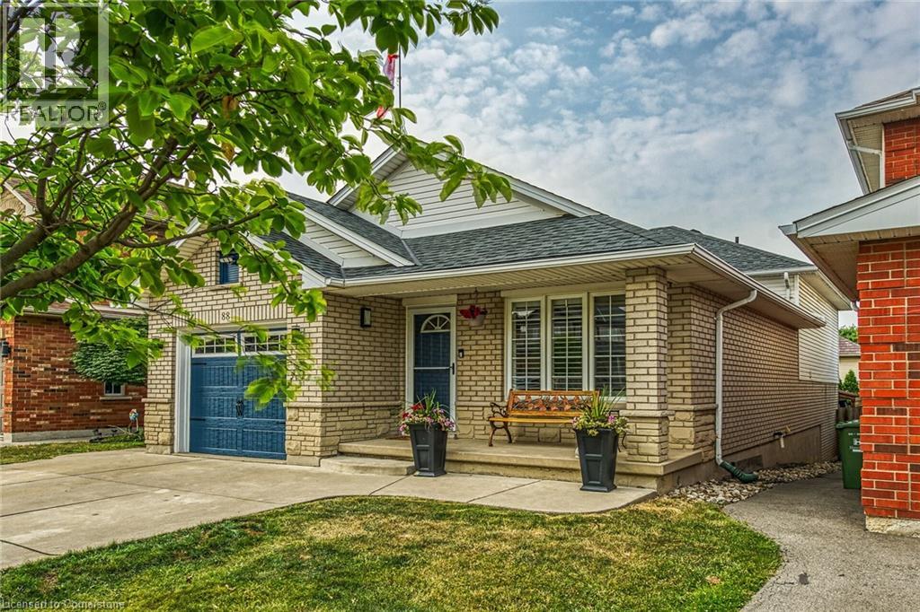 88 Redfern Avenue Property Photo 1