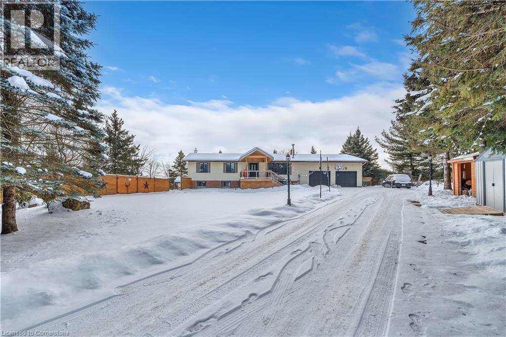 5702 Sixth Line Property Photo 1