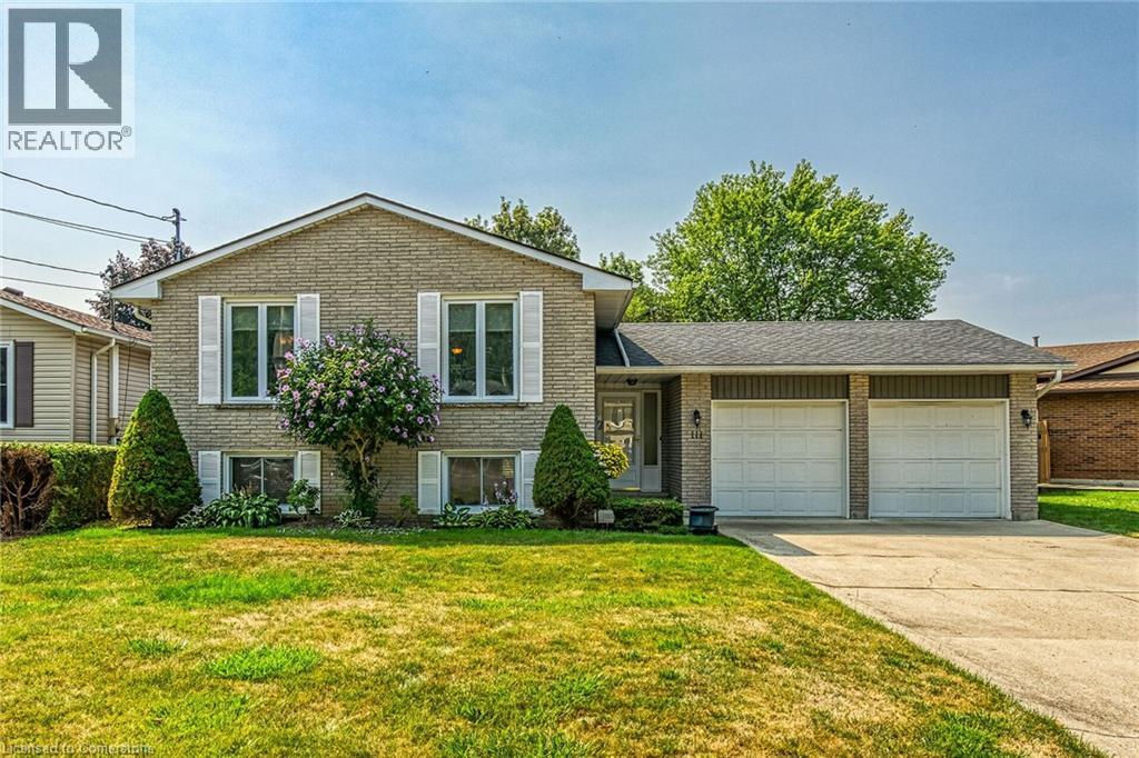 111 Kinross Street Property Photo 1