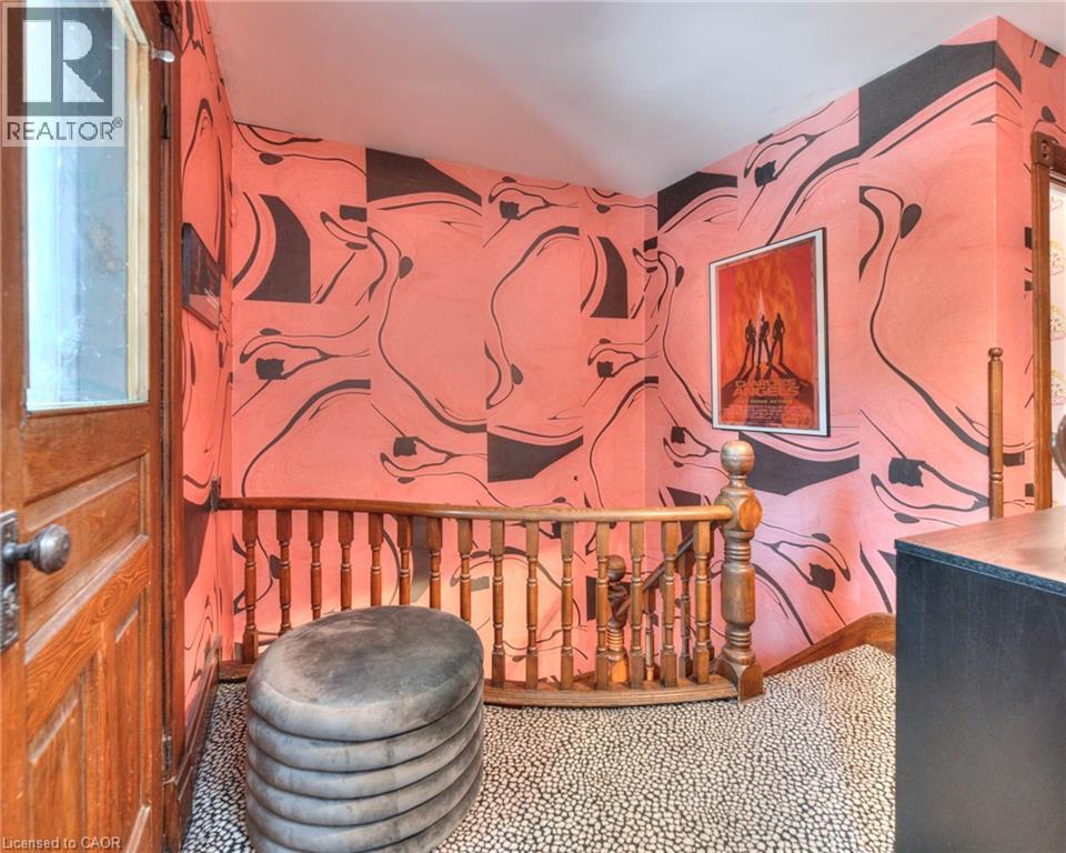 26 Arthur Street N Property Photo 20