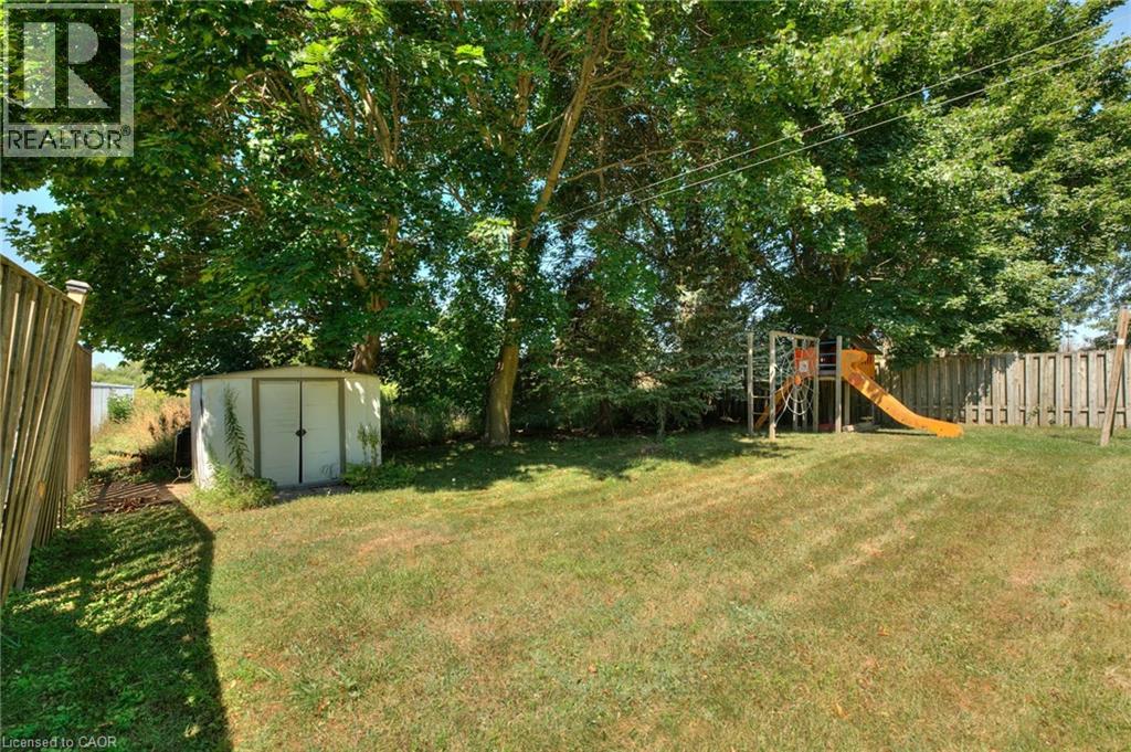 26 Arthur Street N Property Photo 38