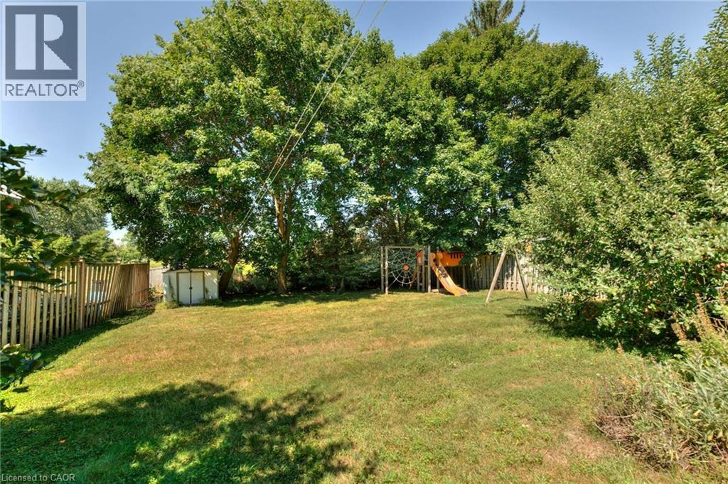 26 Arthur Street N Property Photo 39