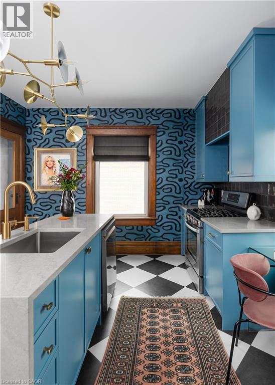 26 Arthur Street N Property Photo 40