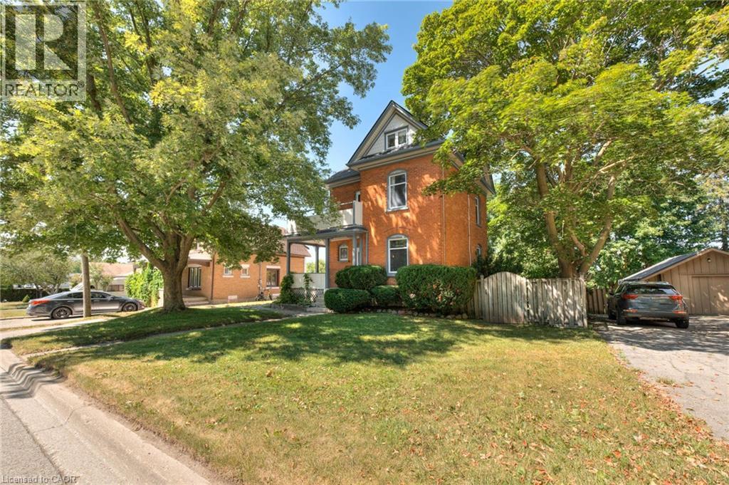 26 Arthur Street N Property Photo 46