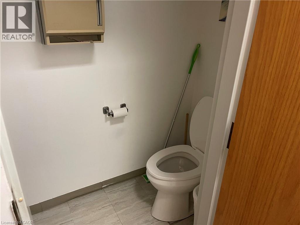 715 Coronation Boulevard Unit# 3a Property Photo 9