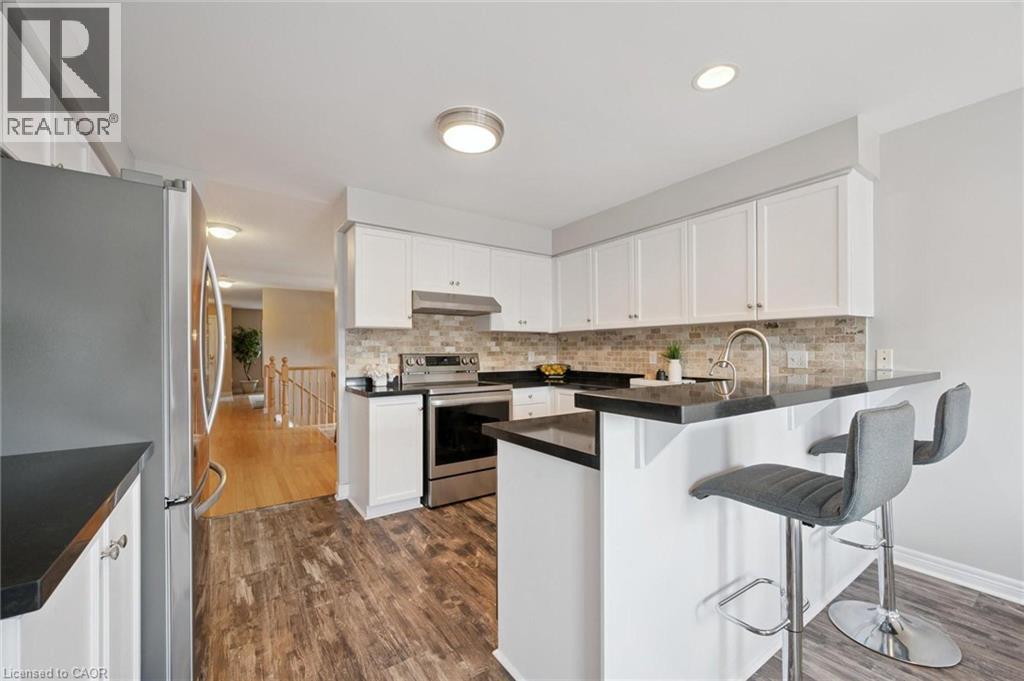 98 Schroder Crescent Property Photo 1