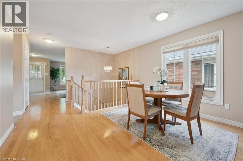 98 Schroder Crescent Property Photo 7