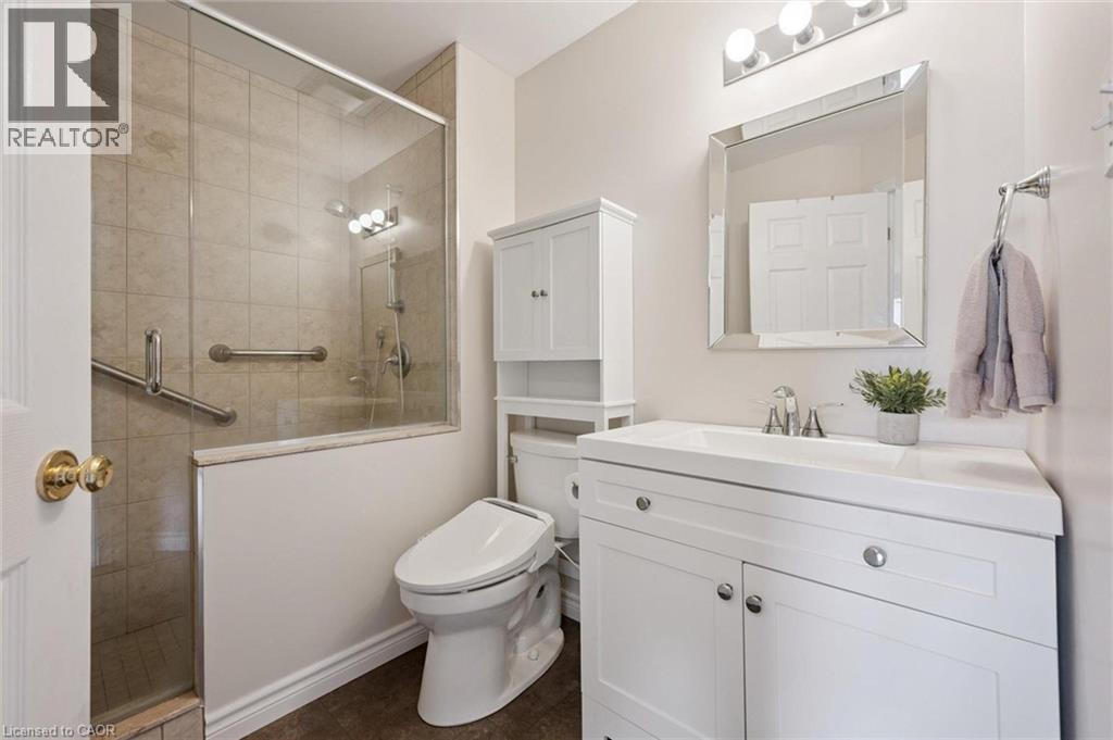 98 Schroder Crescent Property Photo 15