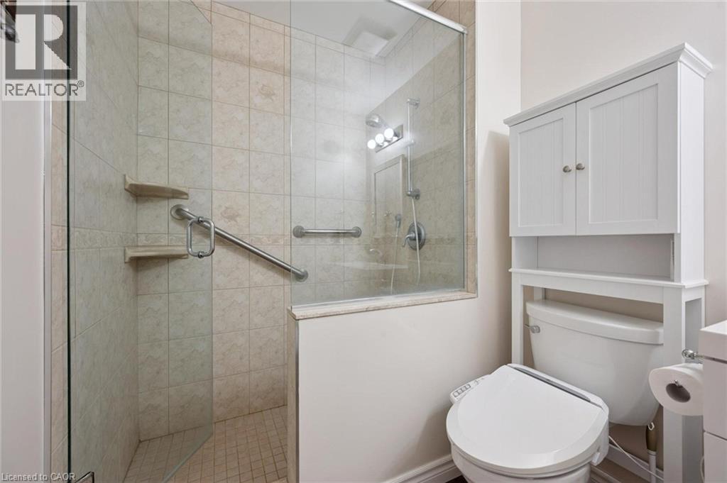 98 Schroder Crescent Property Photo 16