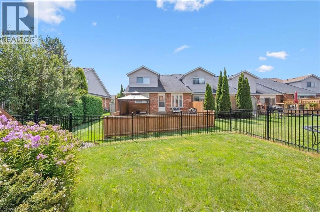 98 Schroder Crescent Property Photo 24