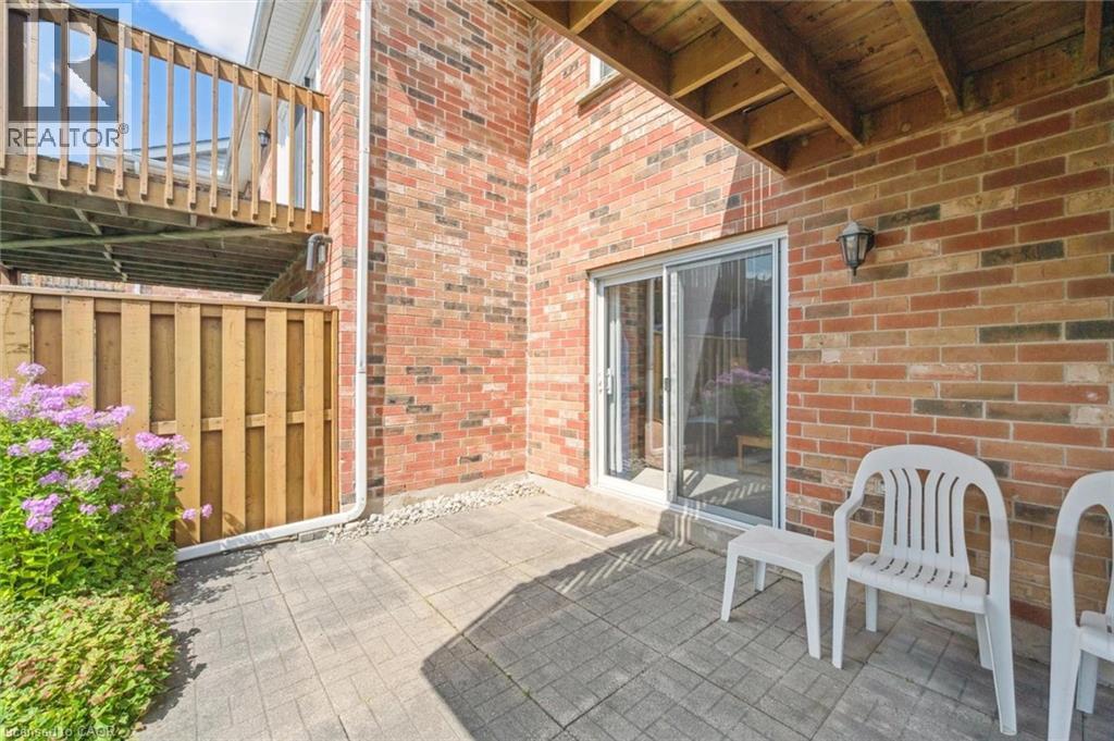 98 Schroder Crescent Property Photo 25