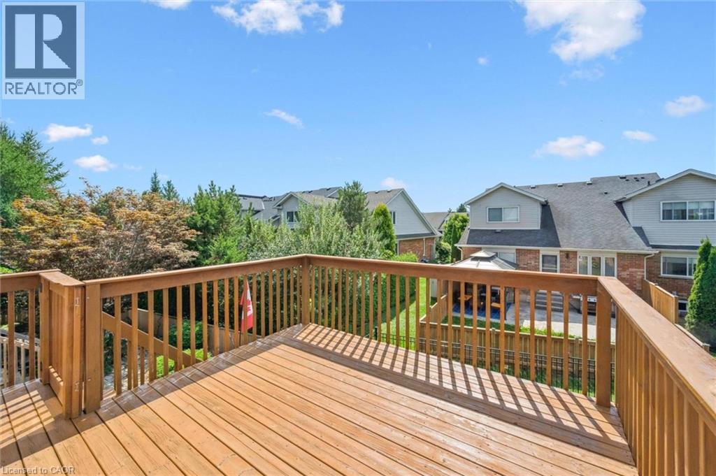 98 Schroder Crescent Property Photo 26