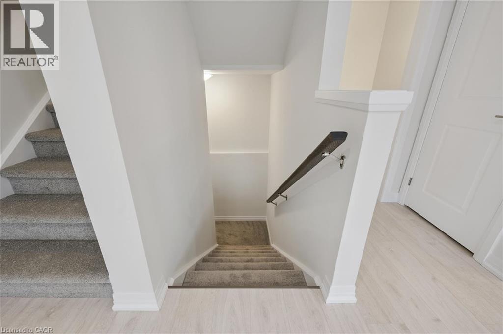 525 Erinbrook Drive Unit# B039 Property Photo 8