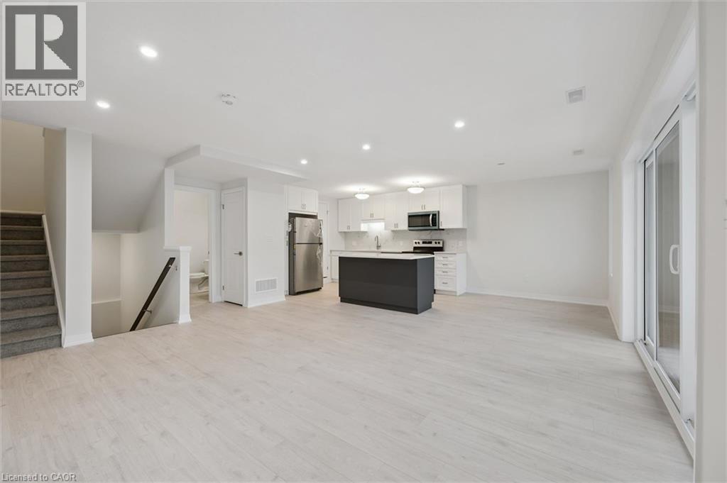 525 Erinbrook Drive Unit# B039 Property Photo 9