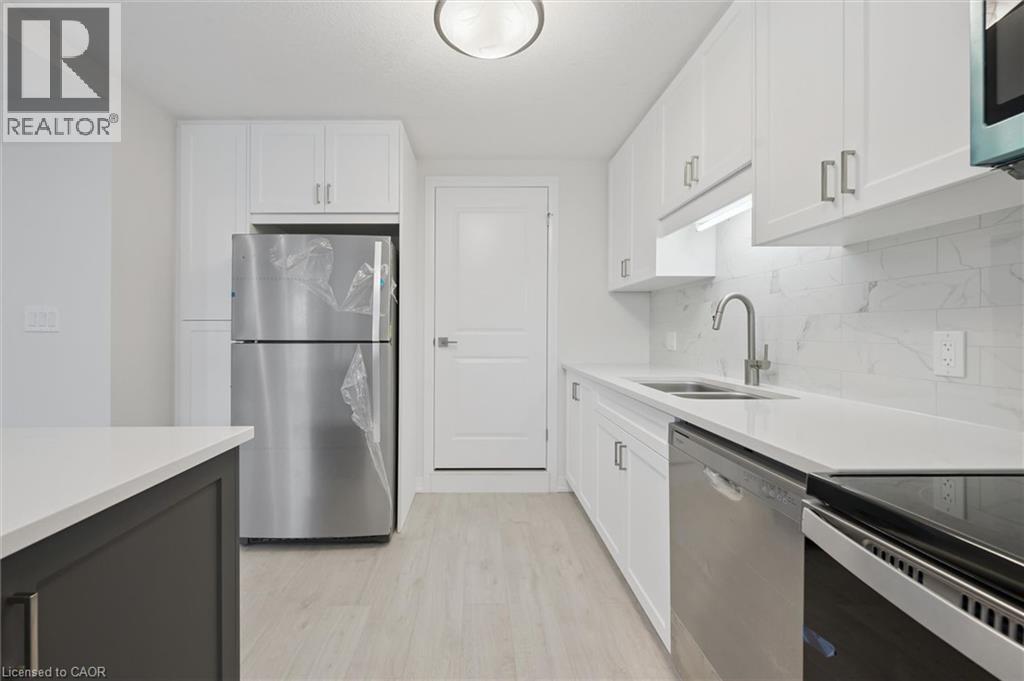 525 Erinbrook Drive Unit# B039 Property Photo 21