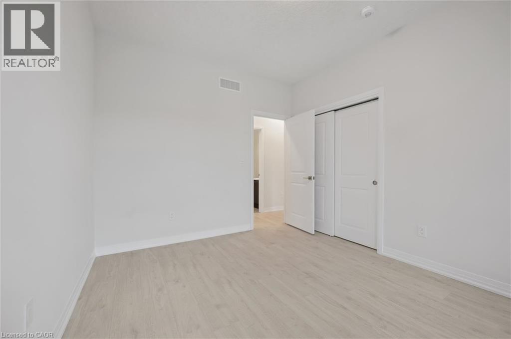 525 Erinbrook Drive Unit# B039 Property Photo 34