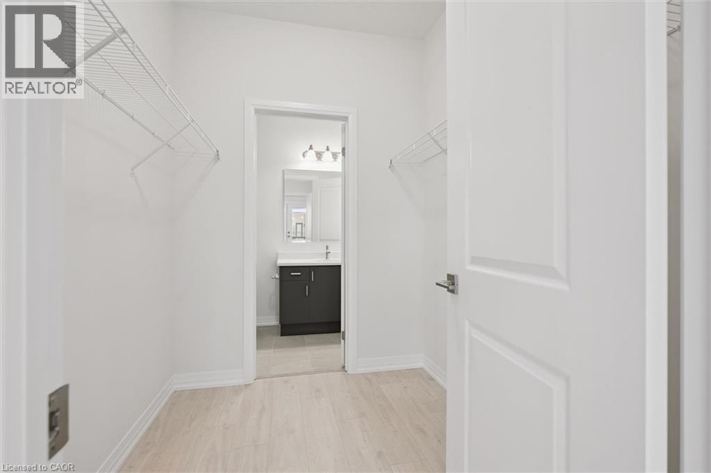 525 Erinbrook Drive Unit# B039 Property Photo 44