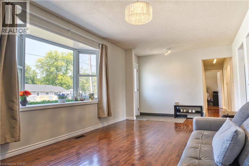 365 Adeline Drive Property Photo 3