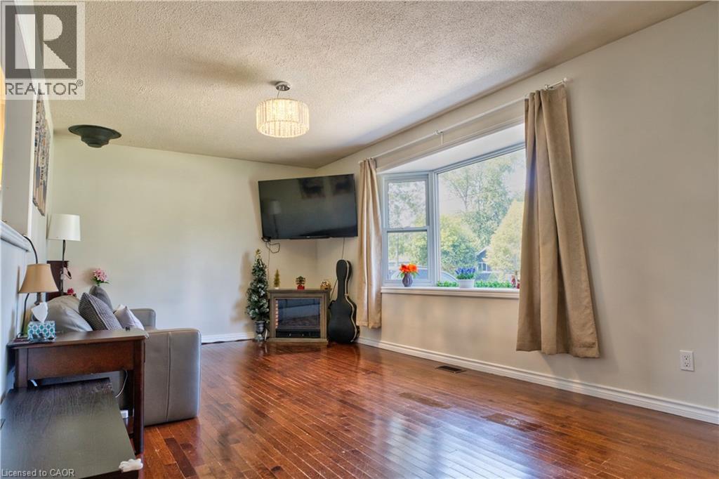 365 Adeline Drive Property Photo 4