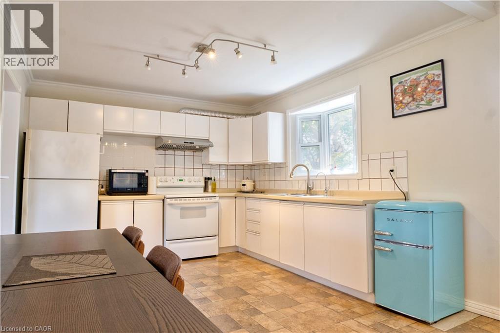 365 Adeline Drive Property Photo 8