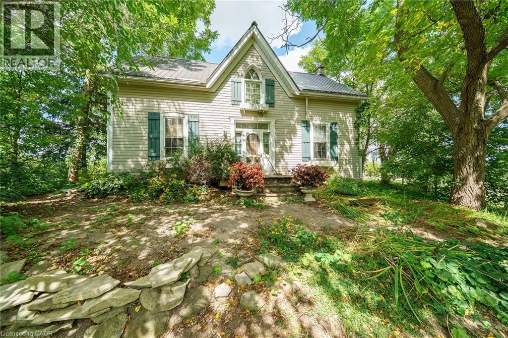 655 Townline Road W Property Photo 2