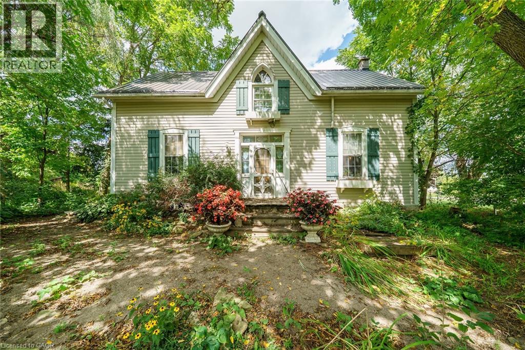 655 Townline Road W Property Photo 3