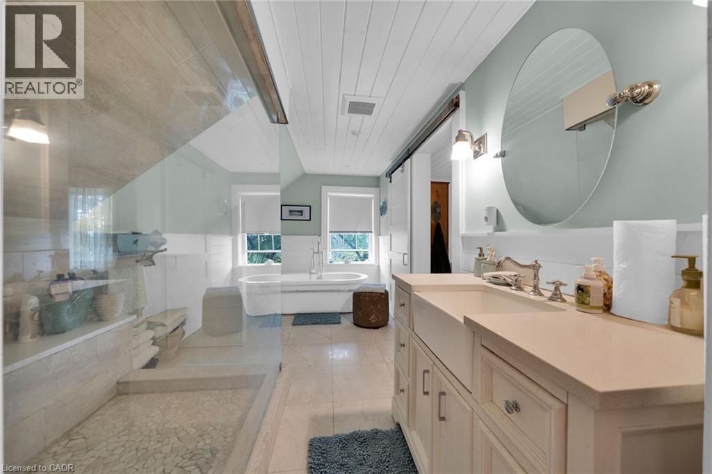655 Townline Road W Property Photo 26