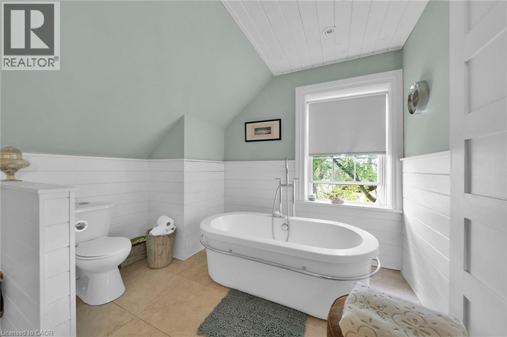 655 Townline Road W Property Photo 27