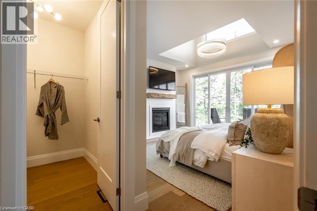 1052 Walton Avenue Property Photo 18