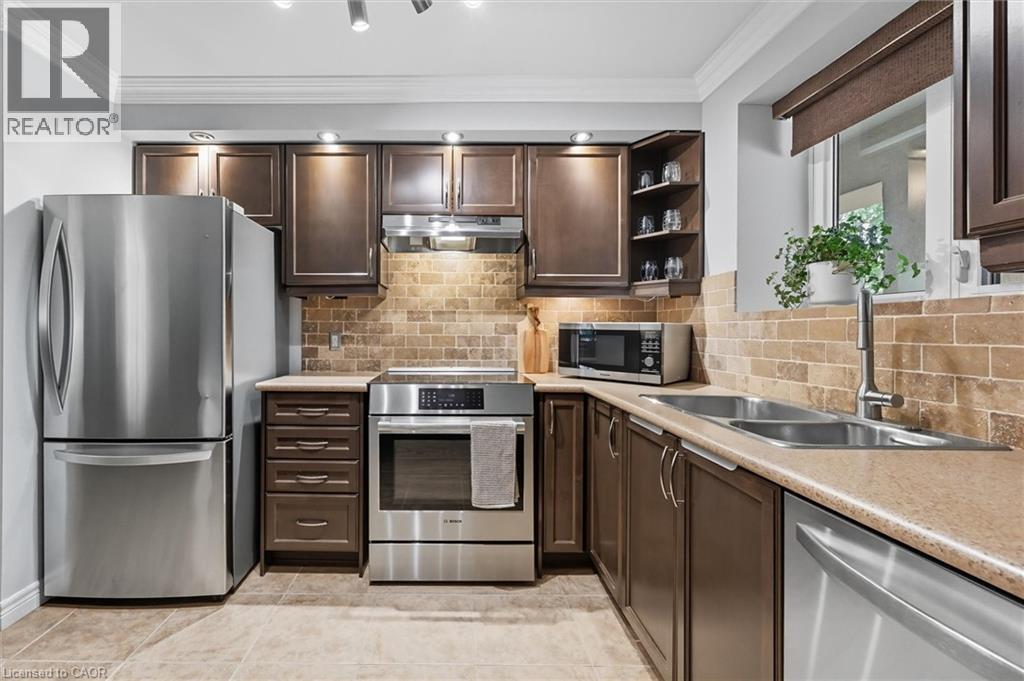 1212 Fennell Avenue E Unit# 304 Property Photo 3