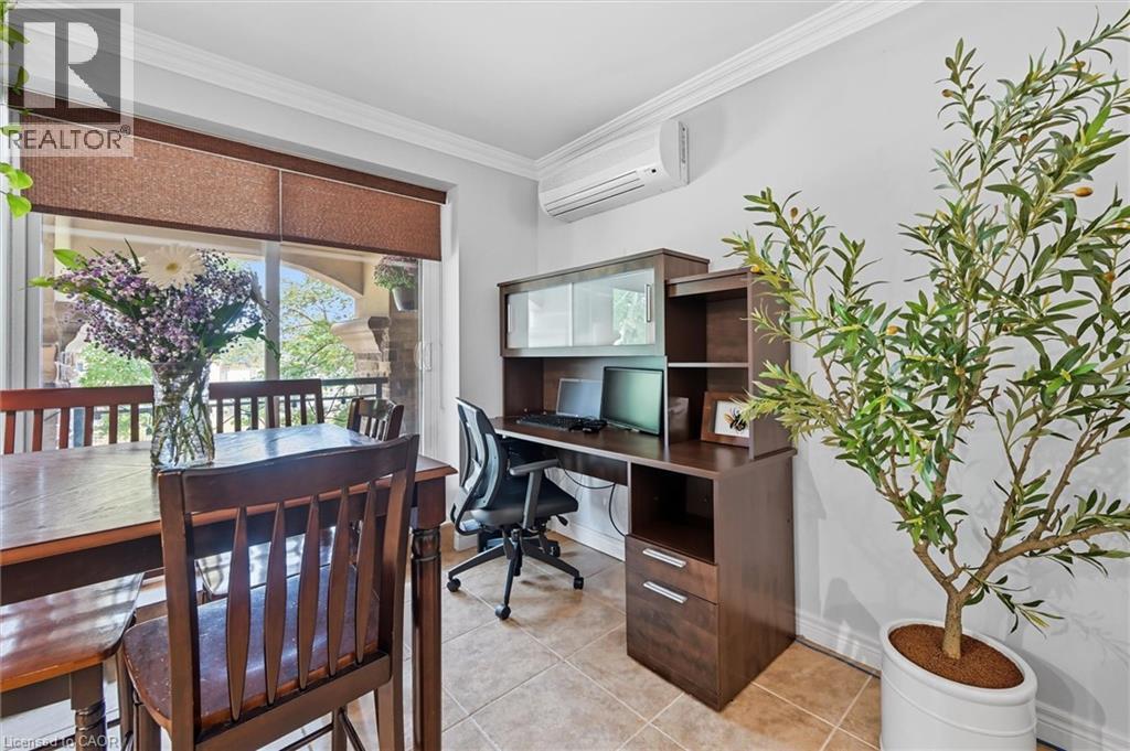 1212 Fennell Avenue E Unit# 304 Property Photo 10