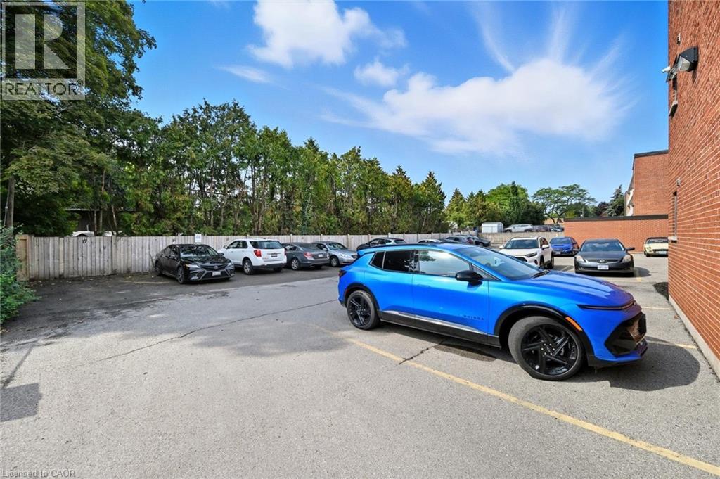 1212 Fennell Avenue E Unit# 304 Property Photo 20