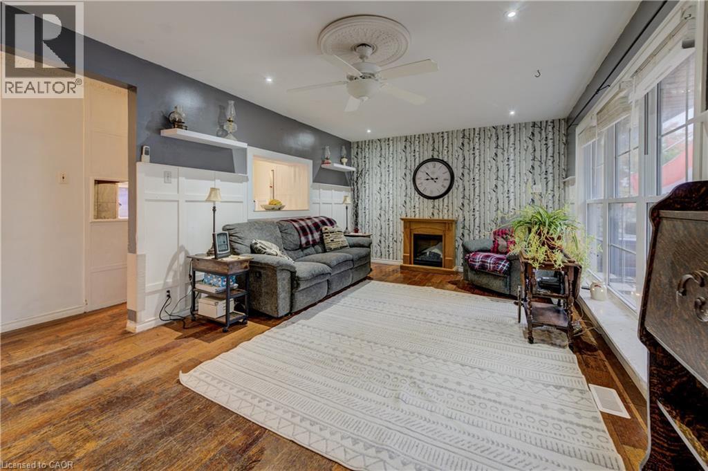 434 Hill Street Property Photo 5