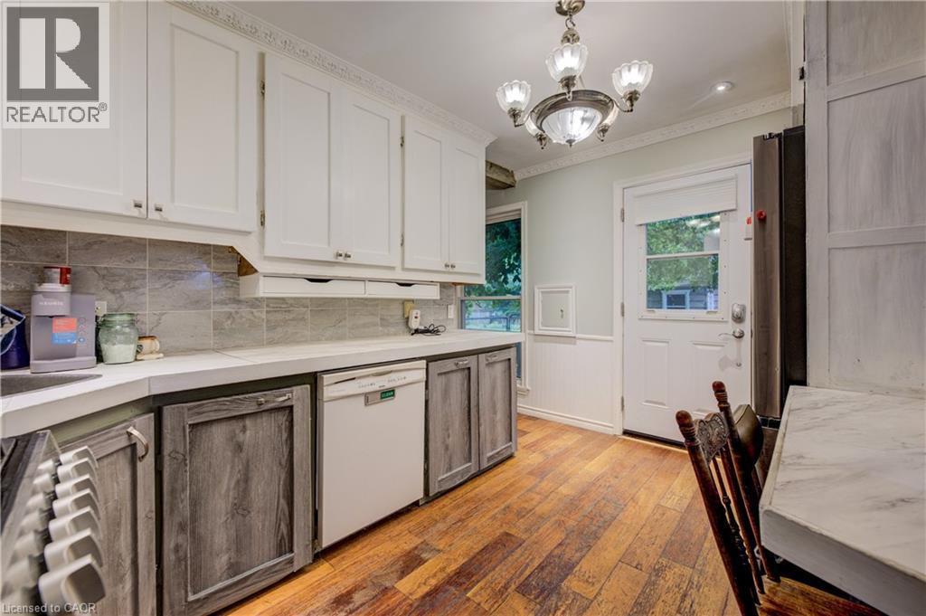 434 Hill Street Property Photo 7