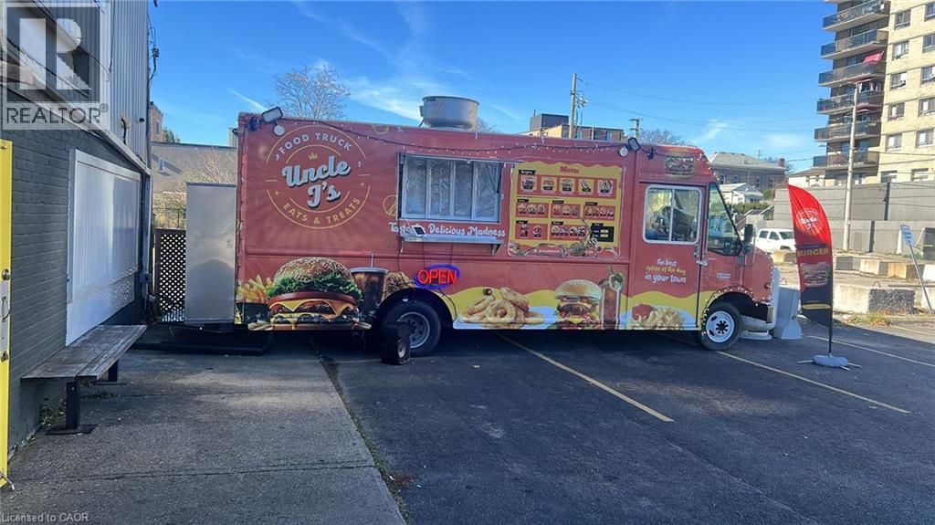 20 Street Property Photo