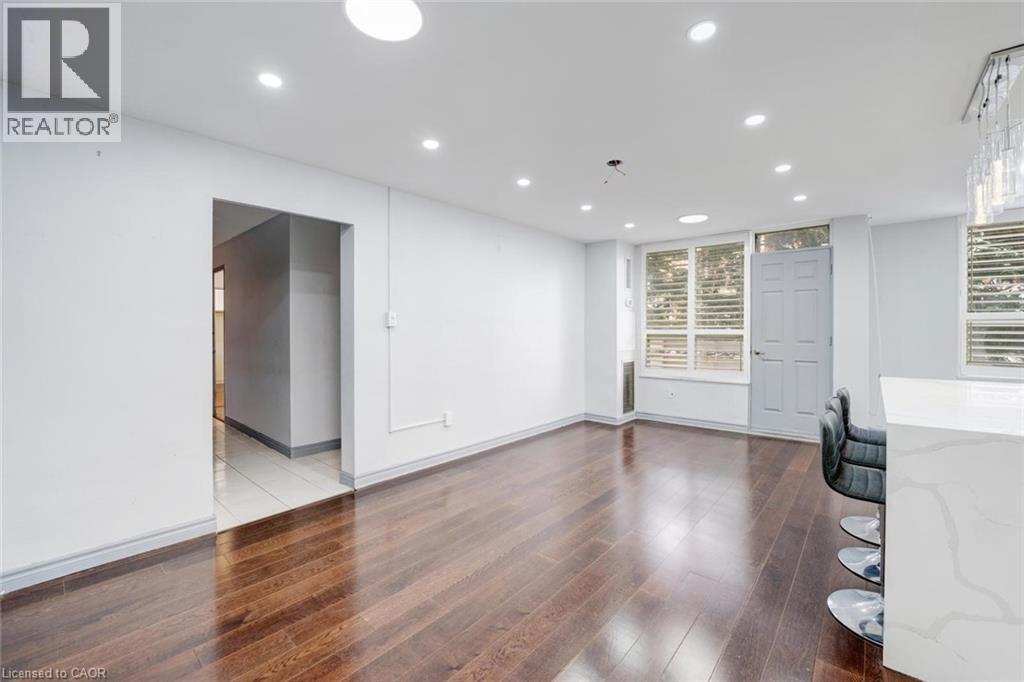10 Edgecliff Golfway Unit# 206 Property Photo 16