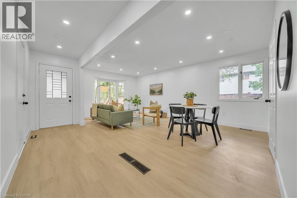 46 Bonaparte Lane Property Photo 3