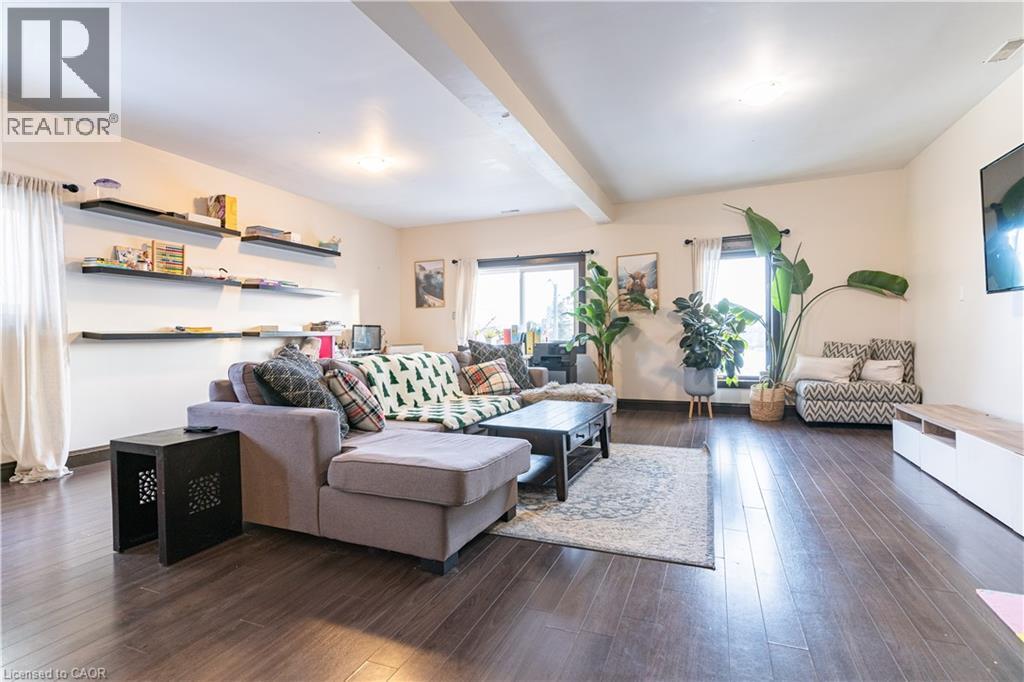 55 Snyder's Road W Property Photo 21
