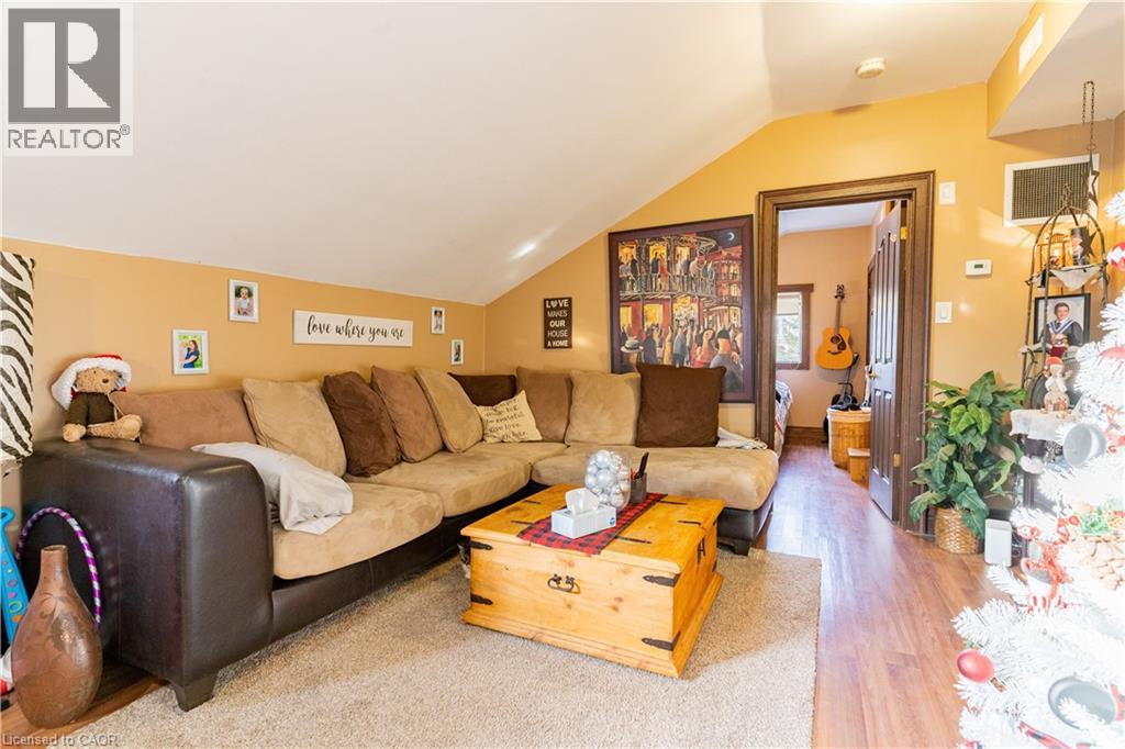 55 Snyder's Road W Property Photo 30