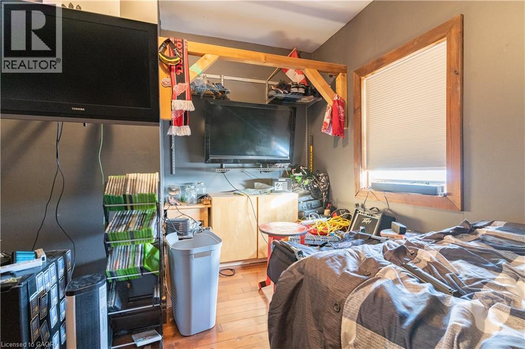 55 Snyder's Road W Property Photo 37