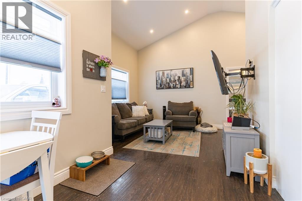 55 Snyder's Road W Property Photo 40