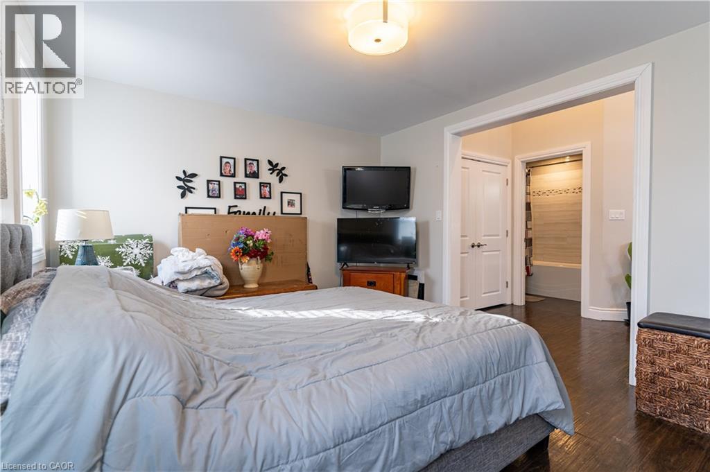 55 Snyder's Road W Property Photo 44