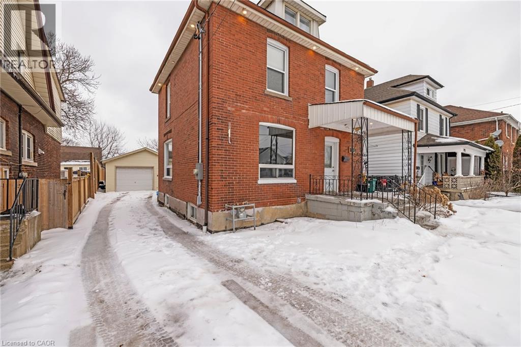 4731 Third Avenue Property Photo 2