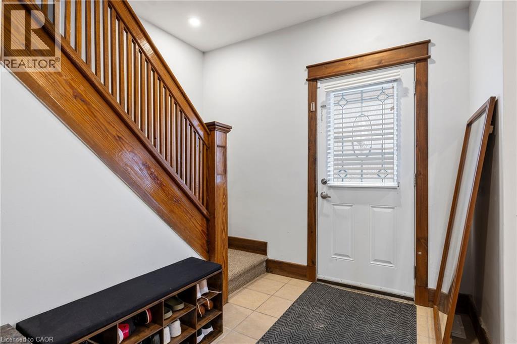 4731 Third Avenue Property Photo 5