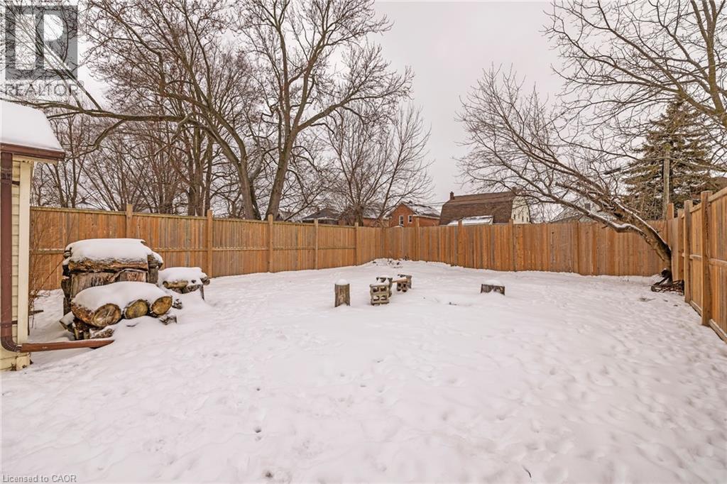 4731 Third Avenue Property Photo 6