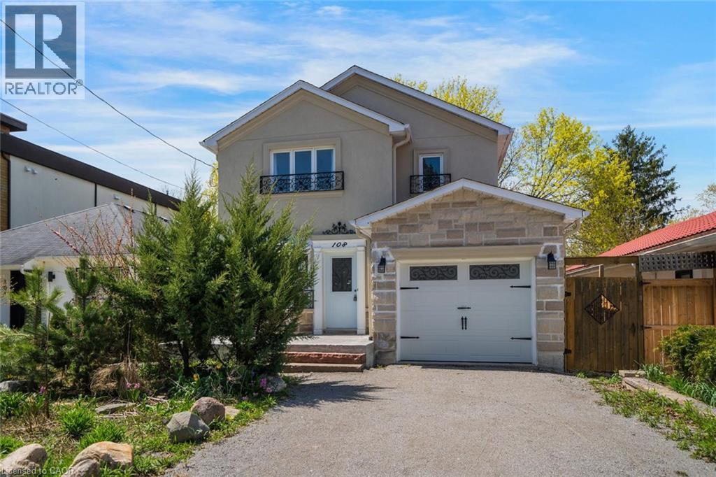 108 Olde Bayview Avenue Property Photo 1