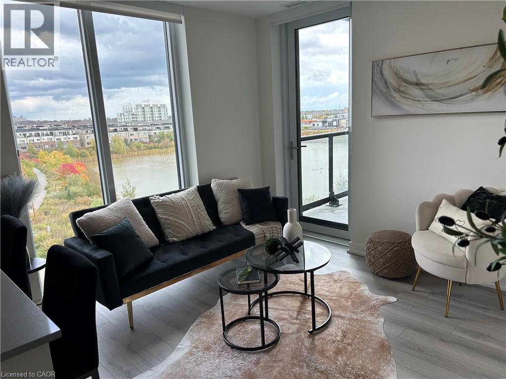 510-3079 Trafalgar Road Property Photo 1